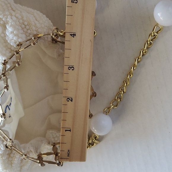 Hand Bag Faux Pearls Clutch Mini Bag in Cream - Picture 11 of 17
